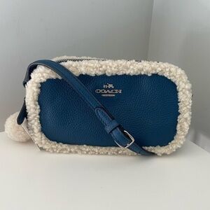 Nwt Coach shearling crossbody bag